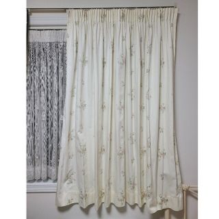 LAURA ASHLEY - ローラアシュレイ 廃盤 イギリス製 ストロベリー LAURA ASHLEY - ローラアシュレイ 廃盤 イギリス製 ストロベリー
