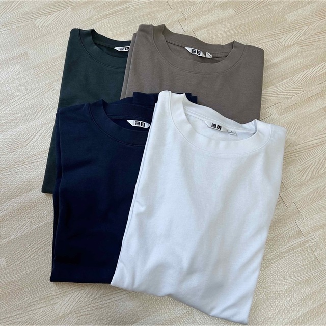 UNIQLO(ユニクロ)のメンズ　UNIQLO ユニクロ　エアリズム　コットンオーバーTシャツ　４枚 メンズのトップス(Tシャツ/カットソー(半袖/袖なし))の商品写真