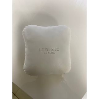 シャネル(CHANEL)のシャネル　LE BLANCクッション 春にむけて(クッション)