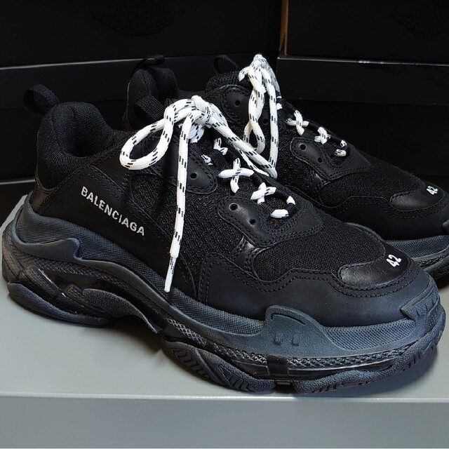 生まれのブランドで Balenciaga - BALENCIAGA TRIPLE S バレンシアガ ...