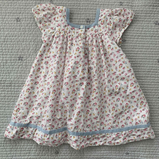 Cath Kidston(キャスキッドソン)のキャスキッズ　ワンピース キッズ/ベビー/マタニティのキッズ服女の子用(90cm~)(ワンピース)の商品写真