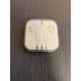 アップル(Apple)のApple 純正　イヤホン(ヘッドフォン/イヤフォン)