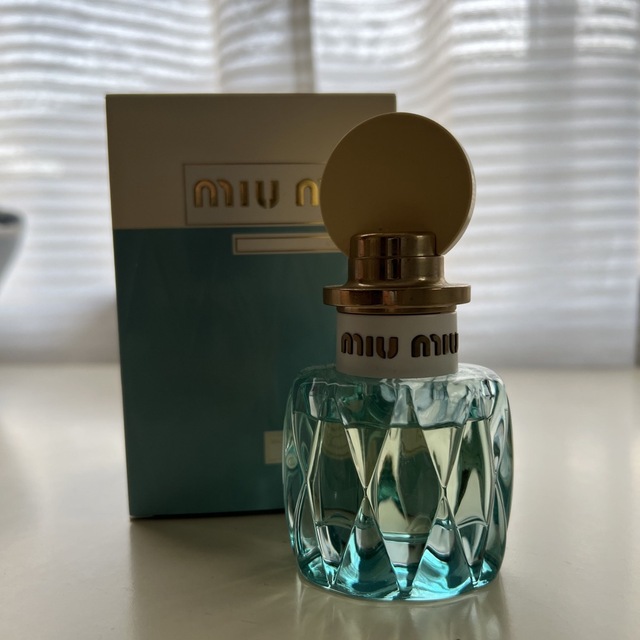 miumiu(ミュウミュウ)のmiumiu ロー ブルー オードパルファム30ml コスメ/美容の香水(香水(女性用))の商品写真