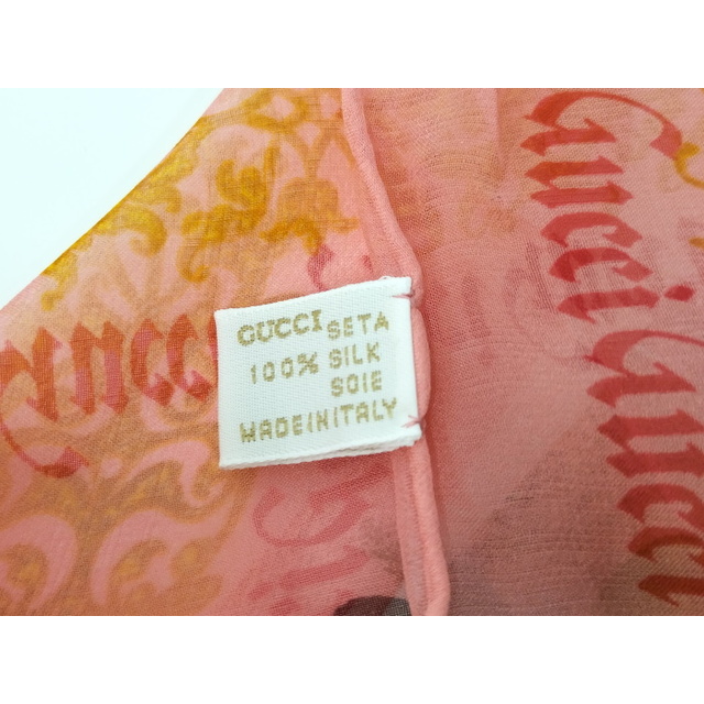 Gucci(グッチ)のGUCCI スカーフ 大判 シルク フラワー フルーツ 昆虫 ピンク レディースのファッション小物(バンダナ/スカーフ)の商品写真