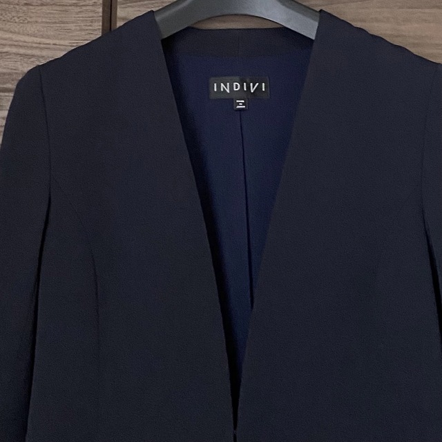 INDIVI(インディヴィ)のINDIVI  フォーマルVネックジャケット　小さめサイズ　ほぼ未使用 レディースのジャケット/アウター(ノーカラージャケット)の商品写真