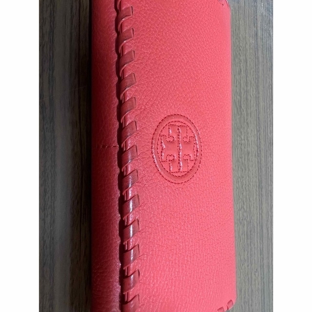 Tory Burch(トリーバーチ)の【値下げ中】トリーバーチ　長財布　コーラルレッド　ウォレット　ブランド財布 レディースのファッション小物(財布)の商品写真