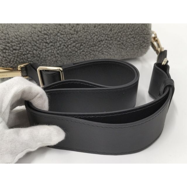 Furla(フルラ)のFURLA ショルダーバッグ レザー ファー グレー レディースのバッグ(ショルダーバッグ)の商品写真