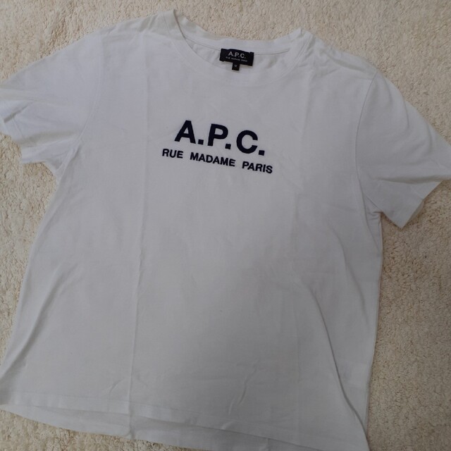 A.P.C(アーペーセー)の【お値下げ中】A.P.C.アーペーセー　Tシャツ レディースのトップス(Tシャツ(半袖/袖なし))の商品写真