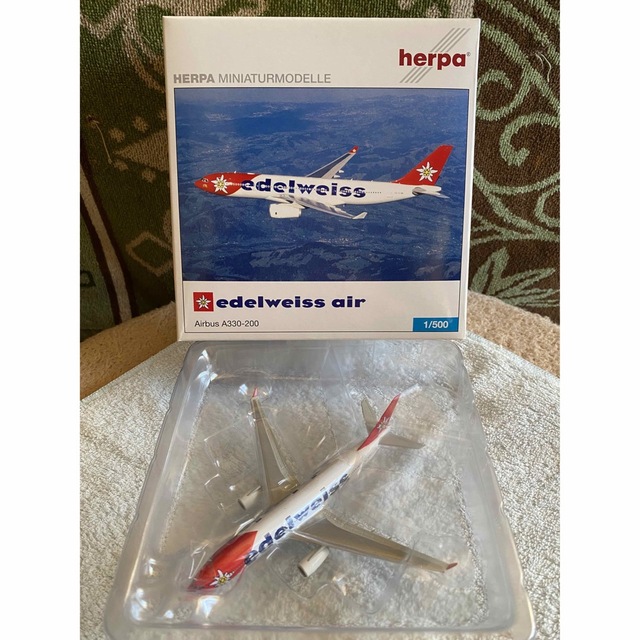 新品　エーデルワイス航空モデルプレーン エンタメ/ホビーのテーブルゲーム/ホビー(航空機)の商品写真