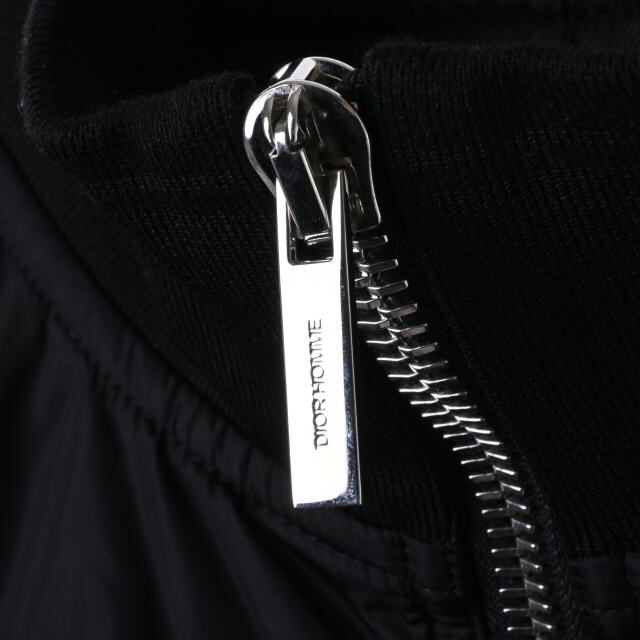 DIOR HOMME(ディオールオム)のDior HOMME Beeパーツ付き ナイロン ジップ ブルゾン メンズのジャケット/アウター(ブルゾン)の商品写真