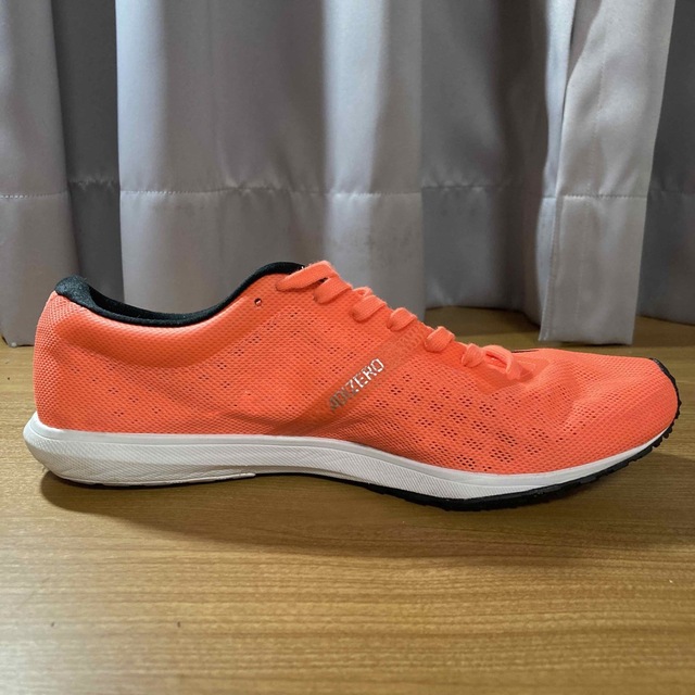 adidas(アディダス)のアディゼロ ベコジ2 中古 【ランニングシューズ】 スポーツ/アウトドアのランニング(シューズ)の商品写真