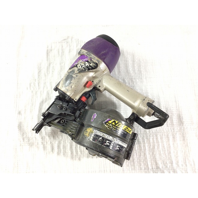 ☆中古品☆HITACHI 日立工機 65mm 常圧 ロール釘打機 NV65AJ ケース付 ロール釘打ち機 エア釘打機 エア釘打ち機 コイルネイラ 66881