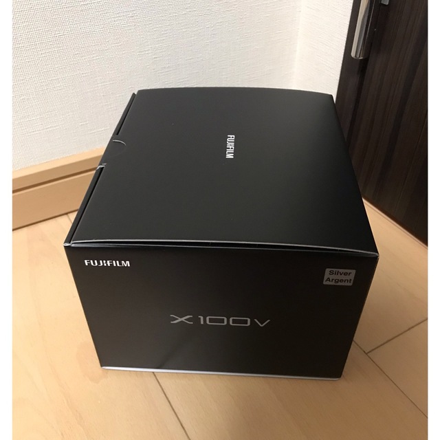 新品未開封　フジフイルム　x100v