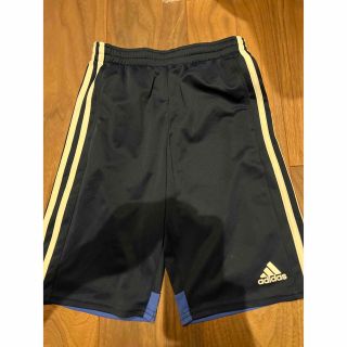 アディダス(adidas)のadidas ハーフパンツ　　140(パンツ/スパッツ)