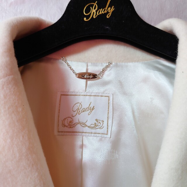 Rady(レディー)の【新品】Rady レディー ベルト付き ウールロングコート ホワイト Sサイズ レディースのジャケット/アウター(ロングコート)の商品写真