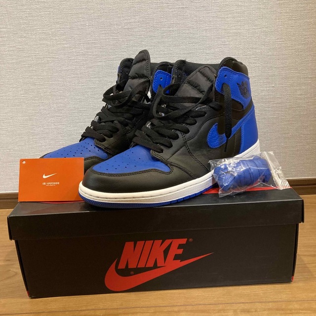 NIKE(ナイキ)の2017 Air Jordan 1 Retro High OG ROYAL 28 メンズの靴/シューズ(スニーカー)の商品写真