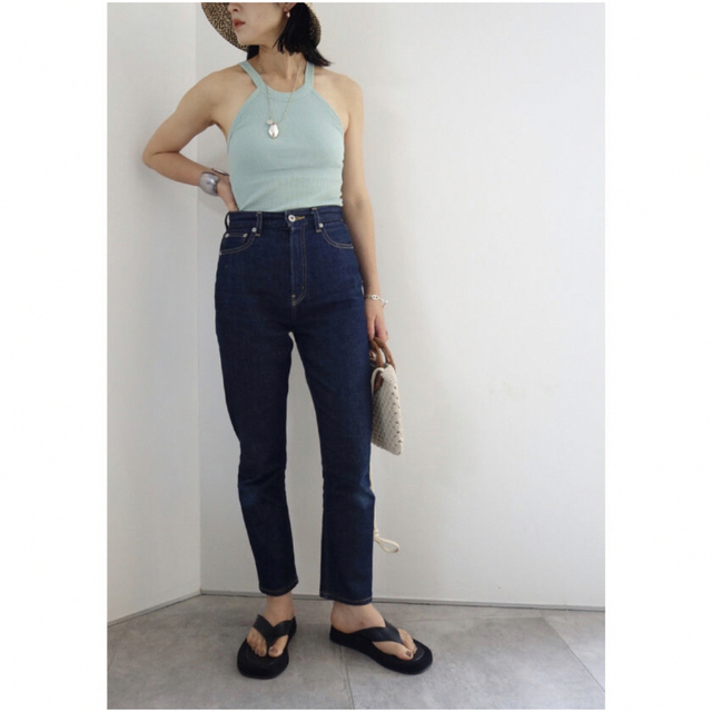 TODAYFUL(トゥデイフル)の○新品未使用○aluna アルナ○FIRST DENIM/ NAVY○Mサイズ レディースのパンツ(デニム/ジーンズ)の商品写真