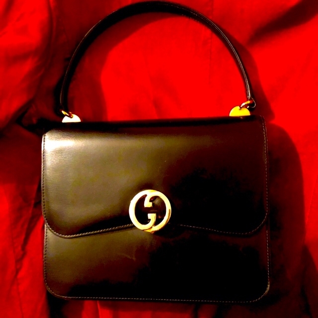 魅力的な価格 Gucci - ゴールド 黒 レアデザイン ハンドバッグ オールドグッチ 【最終価格】gucci ハンドバッグ