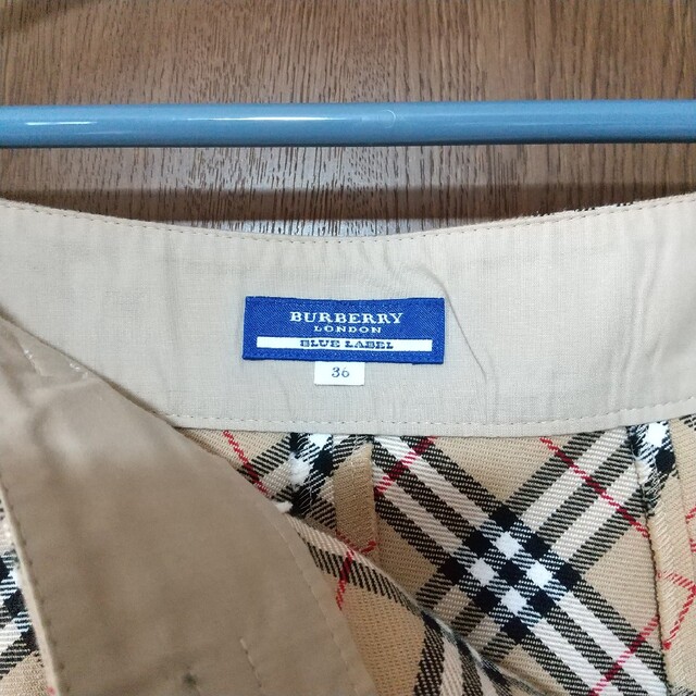 BURBERRY BLUE LABEL(バーバリーブルーレーベル)のフレアスカート レディースのスカート(ひざ丈スカート)の商品写真