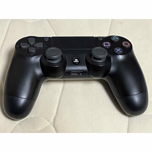 PlayStation4(プレイステーション4)のSONY使用期間少 PS4 Playstation4 CUH-2000 エンタメ/ホビーのゲームソフト/ゲーム機本体(家庭用ゲーム機本体)の商品写真