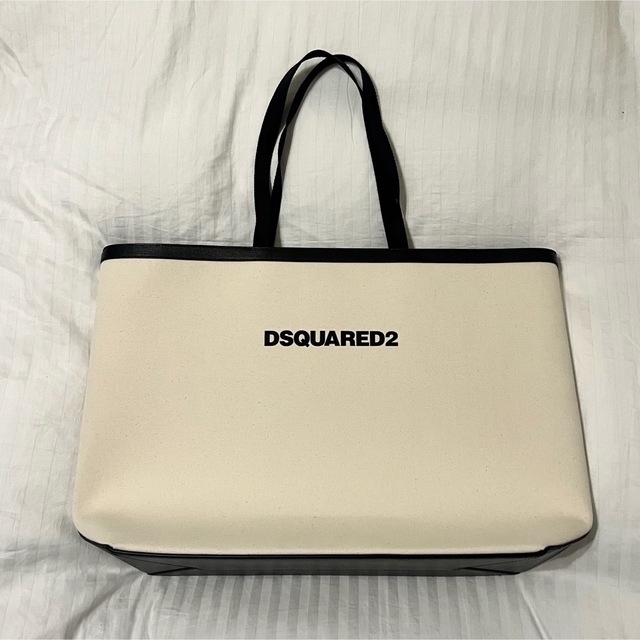 DSQUARED2(ディースクエアード)の【70%OFF!!!】DSQUARED2 トートバッグ(正規品) レディースのバッグ(トートバッグ)の商品写真