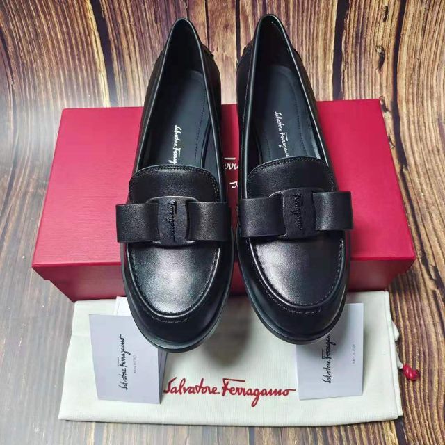 特売 Ferragamo - フェラガモ VIVA モカシン ローファー 9 ローファー+