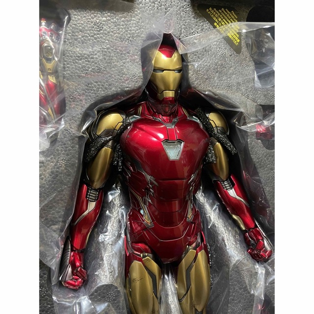 Hottoys ホットトイズ Iron man アイアンマン マーク85