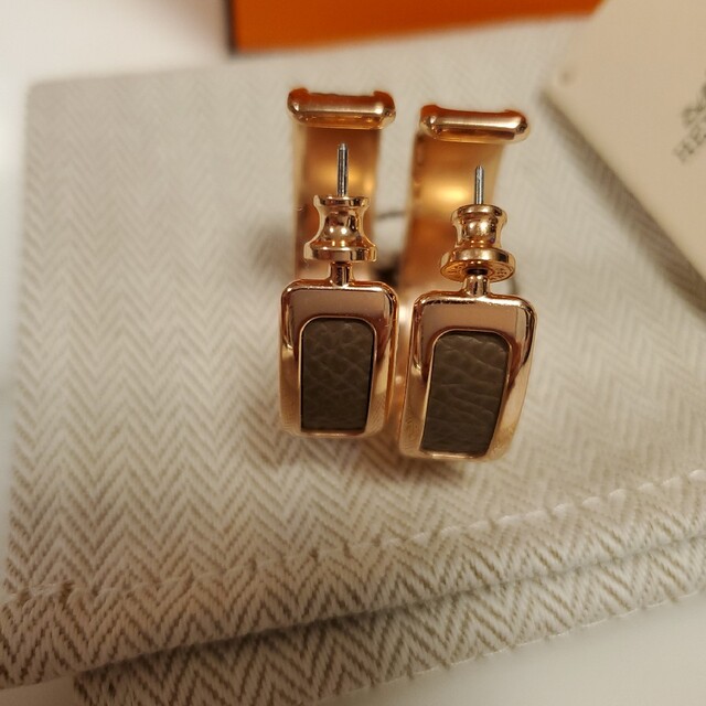 【HERMES】新品★【オランプ Olympe】GM ピアス エトゥープ&RG