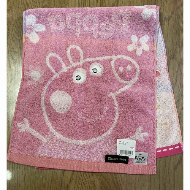 新品未使用 Peppa Pig フェイスタオル エンタメ/ホビーのアニメグッズ(タオル)の商品写真