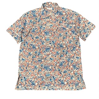 エンジニアードガーメンツ(Engineered Garments)の美品　エンジニアドガーメンツ　ボタニカル総花柄コットン半袖シャツUS/XS(シャツ)