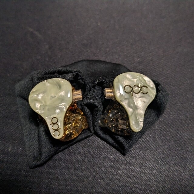 オリジナル qdc 8SS (8CS-S) セミカスタム ユニバーサル仕様 ヘッドフォン+イヤフォン オリジナル qdc 8SS (8CS-S) セミカスタム ユニバーサル仕様 ヘッドフォン+イヤフォン