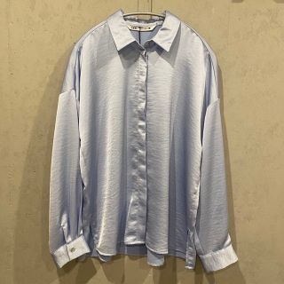 ザラ(ZARA)の【ZARA】新品未使用サテンラグランスリーブシャツ　Sサイズ(シャツ/ブラウス(長袖/七分))