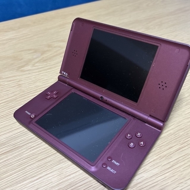 任天堂(ニンテンドウ)の[龍聖刃様専用]  ニンテンドー DSi LL 本体＋ドラクエ9付き エンタメ/ホビーのゲームソフト/ゲーム機本体(携帯用ゲーム機本体)の商品写真