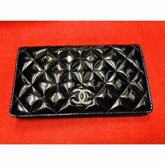 超安い】 CHANEL エナメル☆ ブリリアント マトラッセ ☆新品未使用品☆CHANEL☆シャネル 財布 