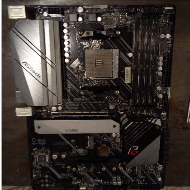 ASRock X570 Phantom Gaming 4マザーボード amd