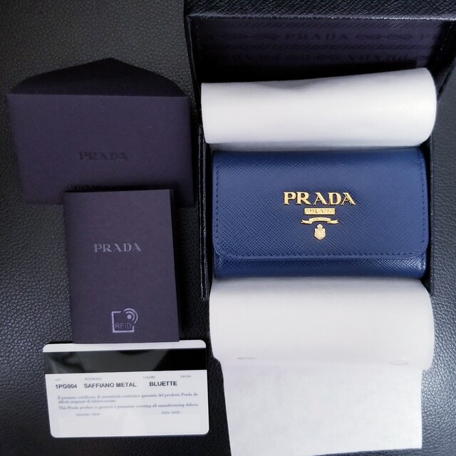 PRADA　プラダ キーケース 【SAFFIANO METAL】<新品・未使用>