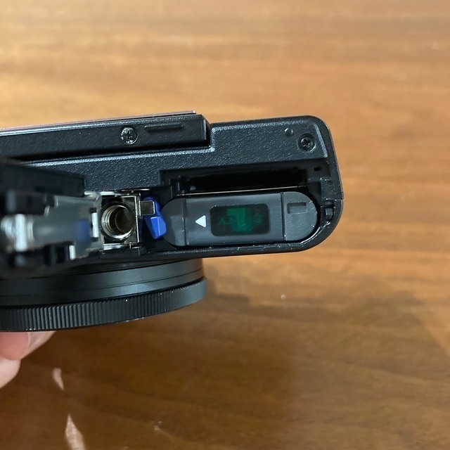 SONY(ソニー)のりぃ様専用　DSC-RX100M2 純正予備バッテリー ストラップ付き スマホ/家電/カメラのカメラ(コンパクトデジタルカメラ)の商品写真