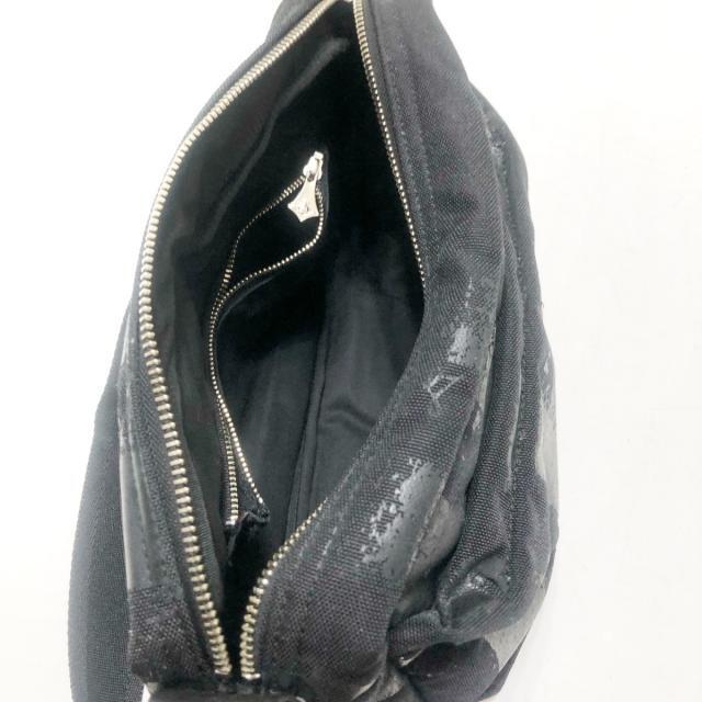 ヴィヴィアンウエストウッド - 黒 DURABLE - ショルダーバッグ