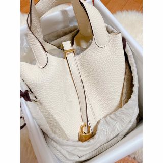 エルメス(Hermes)のHERMES ピコタンロック 18 PM ナタ　ゴールド金具(ハンドバッグ)