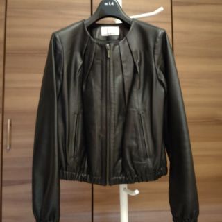 エムプルミエ レザージャケット ノーカラージャケット(レディース)の
