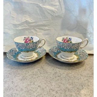 ロイヤルアルバート(ROYAL ALBERT)のロイヤルアルバート　レディカーライル　エンチャントメント　カップ&ソーサー 2客(グラス/カップ)