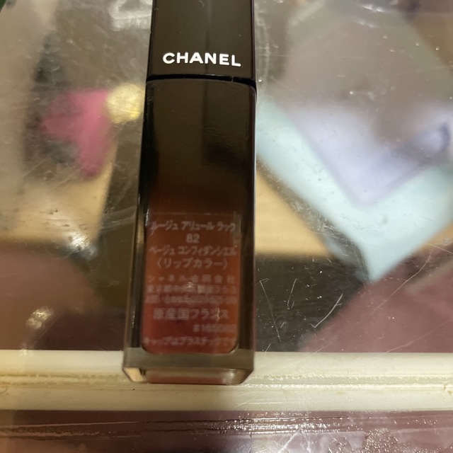 CHANEL(シャネル)のCHANEL シャネル82ルージュ アリュール ラック リクィッド リップカラー コスメ/美容のベースメイク/化粧品(口紅)の商品写真