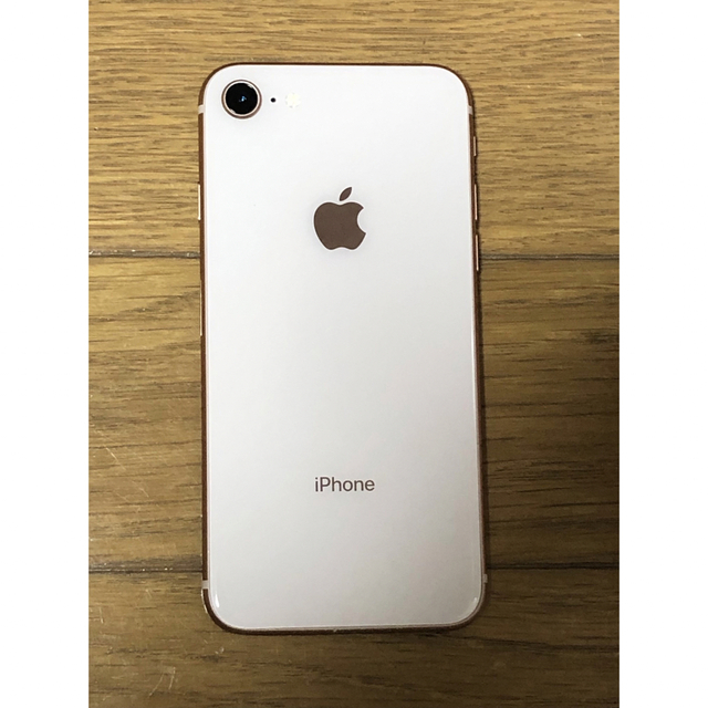 iPhone(アイフォーン)のジャンク　iPhone8 ゴールド64GB スマホ/家電/カメラのスマートフォン/携帯電話(その他)の商品写真