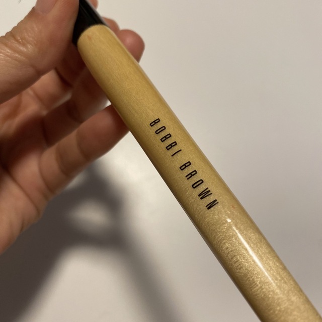 BOBBI BROWN(ボビイブラウン)のBOBBI BROWN パウダーブラシ　SHEER POWDER BRUSH コスメ/美容のメイク道具/ケアグッズ(ブラシ・チップ)の商品写真