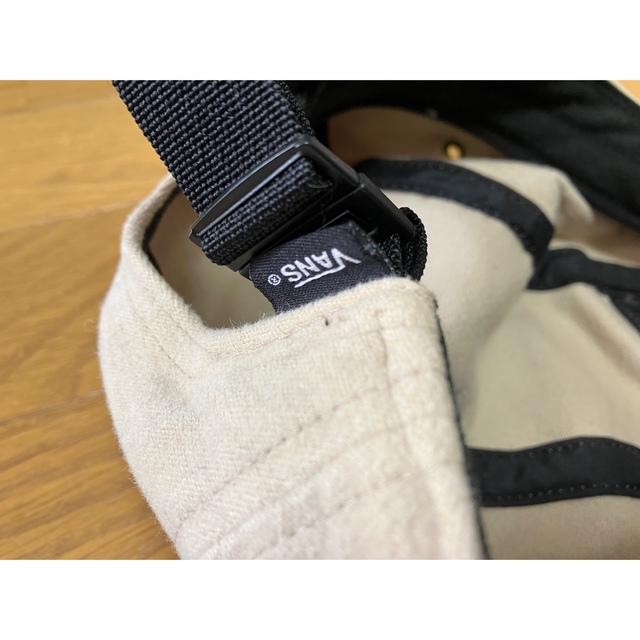 VANS(ヴァンズ)のVANS❤️メンズ　フラットキャップ　スエード　ベージュ メンズの帽子(キャップ)の商品写真