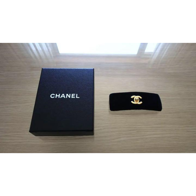 ☆CHANEL シャネル バレッタ CCマーク ベロア ブラック 未使用☆-