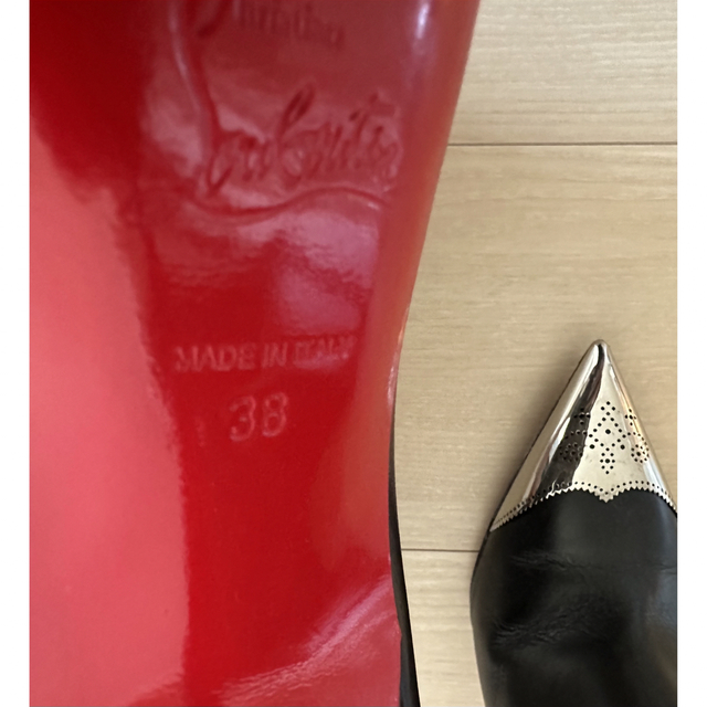 Christian Louboutin(クリスチャンルブタン)のクリスチャン ルブタン ショート ブーツ レディースの靴/シューズ(ブーツ)の商品写真