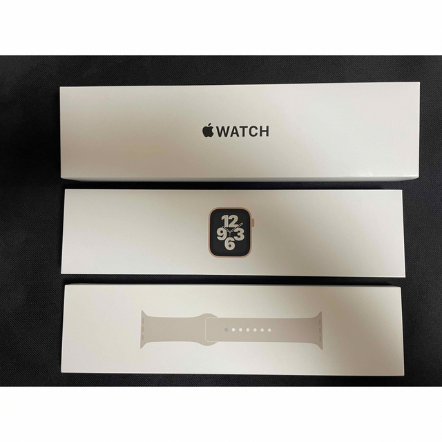 Apple Watch(アップルウォッチ)の【極美品】アップルApple Watch SE 40mm GPSモデル スマホ/家電/カメラのスマホ/家電/カメラ その他(その他)の商品写真