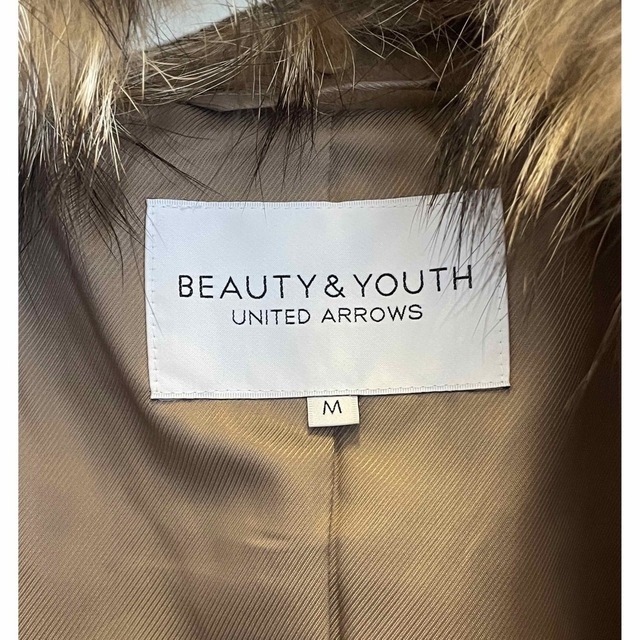 BEAUTY&YOUTH UNITED ARROWS(ビューティアンドユースユナイテッドアローズ)の【美品】即納可能ビューティーアンドユース ファー付Pコート 定価4万程 ブラウン レディースのジャケット/アウター(ピーコート)の商品写真