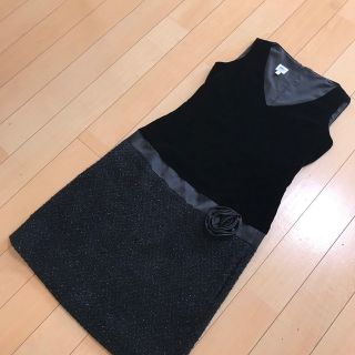 アルマーニ コレツィオーニ(ARMANI COLLEZIONI)のアルマーニコレツォーニ　ワンピース　ツイード　ベロア　花飾り　ブラック　38(ひざ丈ワンピース)